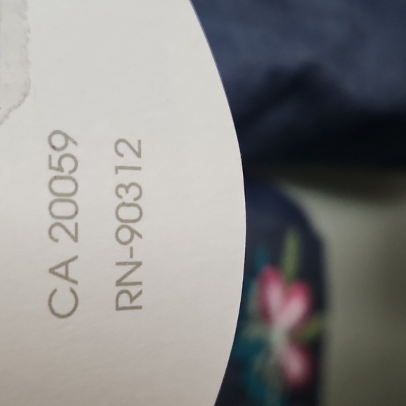 NWT. Pasley & Sage. Size Small. Beautiful embroidered front, back, & sleeves. - Picture 8 of 12